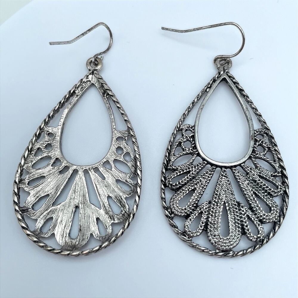 Vintage 90s Silver Tone Filigree Teardrop Dangle Earrings Boho Fashion Jewelry